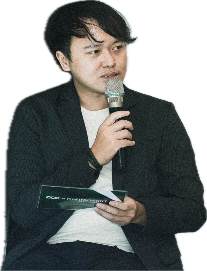Jeremy Octavian holding a microphone